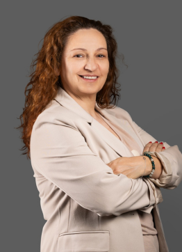 Paula <br />Paula Medina